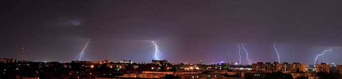 Gewitter über Bukarest Gewitter über Bukarest